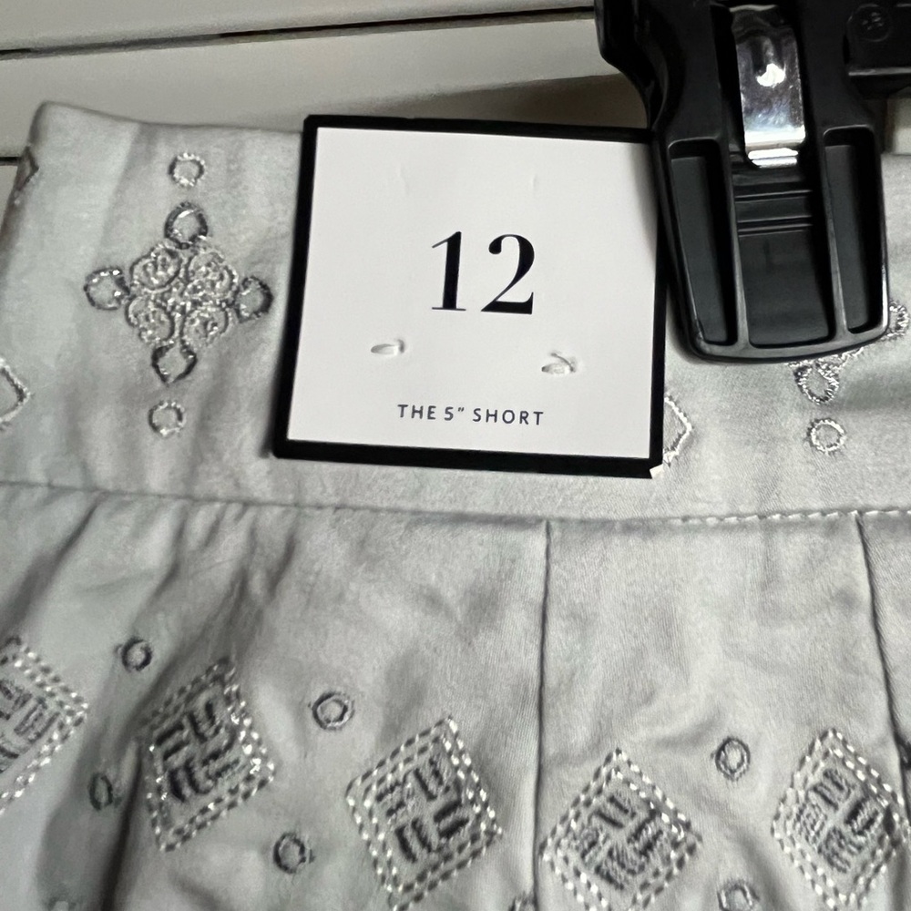 White House Black Market Light Gray Embroidered High-Waist Shorts - Picture 10 of 11